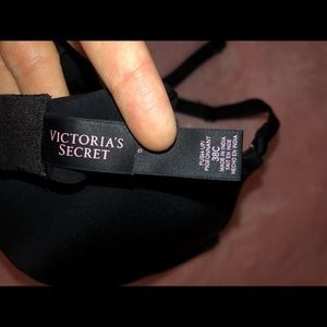 VICTORIA’S SECRET PUSH-UP BRA (BLACK)